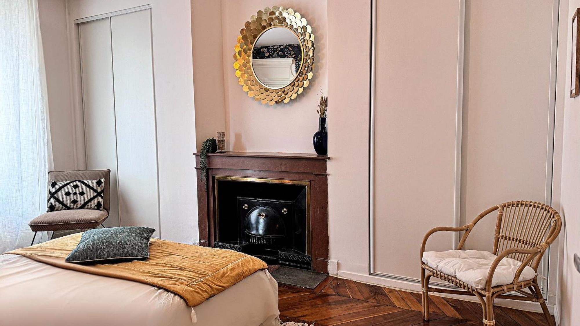 Suite Flamenco Oullins Extérieur photo