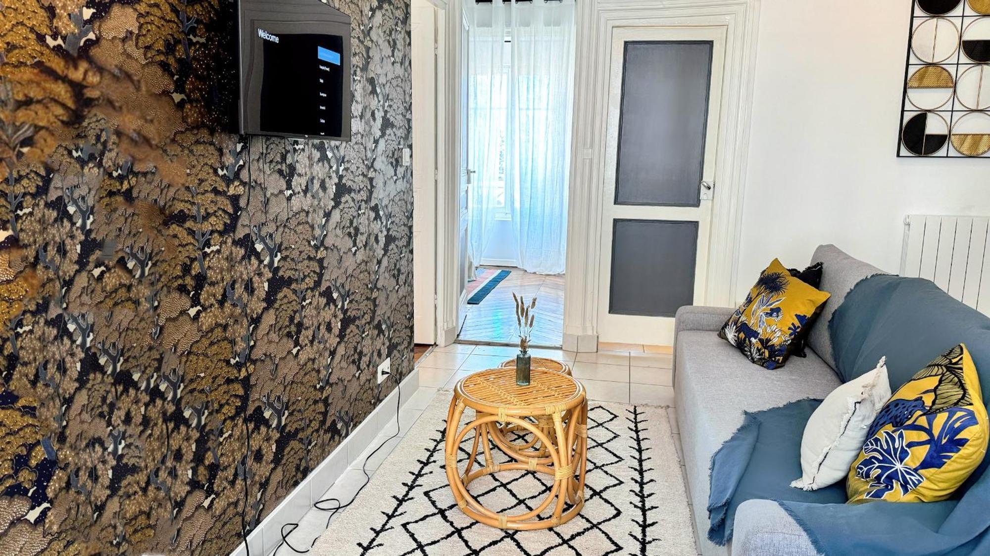 Suite Flamenco Oullins Extérieur photo